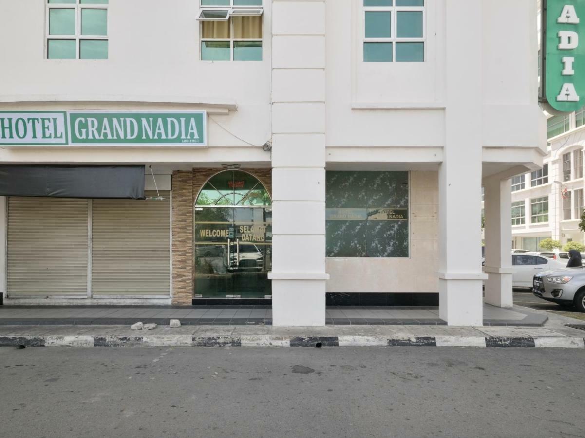 Oyo 892 Hotel Grand Nadia Labuan Eksteriør bilde